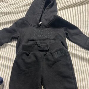 Baby GAP 2pc jogging set